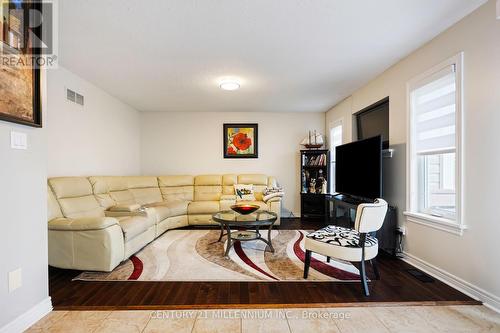 108 Silk Drive, Shelburne, ON - Indoor Photo Showing Living Room