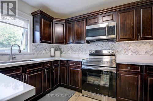 108 Silk Drive, Shelburne, ON - Indoor Photo Showing Kitchen