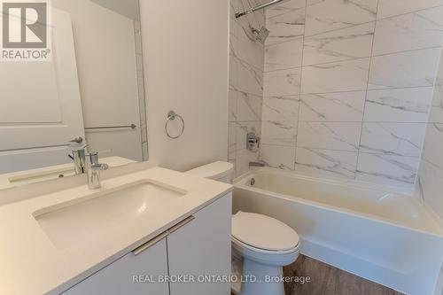 907 - 8 Hughson Street N, Hamilton, ON - Indoor Photo Showing Bathroom