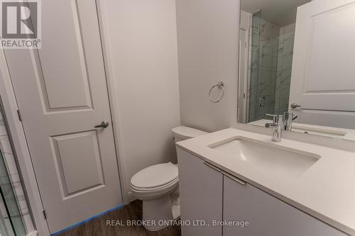 907 - 8 Hughson Street N, Hamilton, ON - Indoor Photo Showing Bathroom