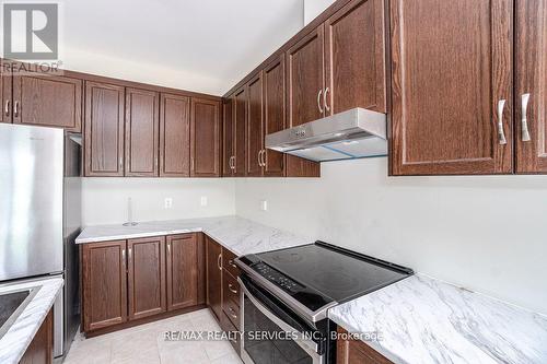 249 Louise Street, Welland, ON - Indoor Photo Showing Kitchen