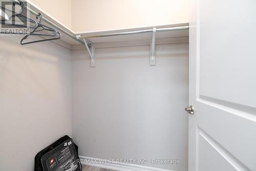 324 Equestrian Way, Cambridge, ON - Indoor With Storage