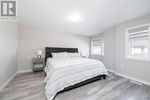 324 Equestrian Way, Cambridge, ON - Indoor Photo Showing Bedroom