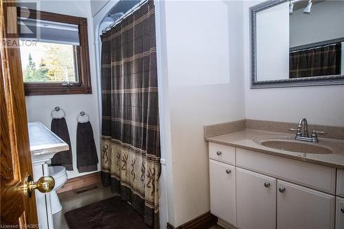 1440 Highway 6, South Bruce Peninsula, ON - Indoor Photo Showing Bathroom