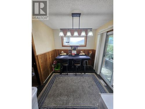 166 Cariboo Road, Kelowna, BC - Indoor Photo Showing Dining Room