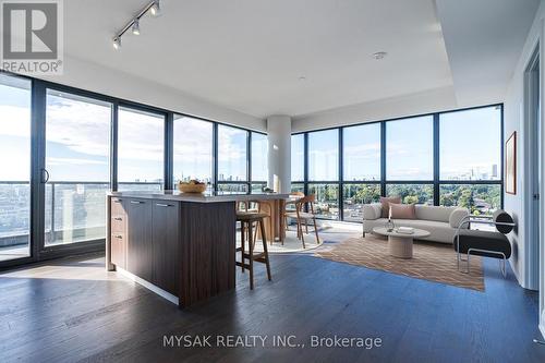 1001 - 33 Frederick Todd Way, Toronto, ON - Indoor Photo Showing Living Room