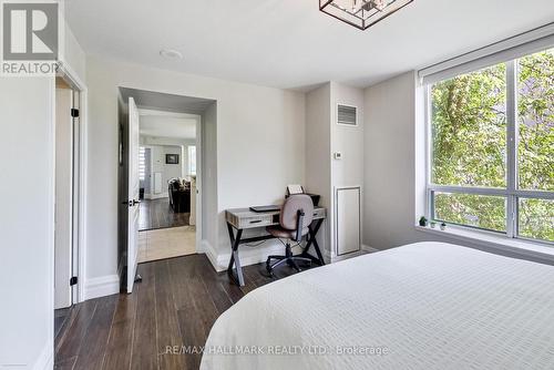 220 - 1733 Queen Street E, Toronto, ON - Indoor Photo Showing Bedroom