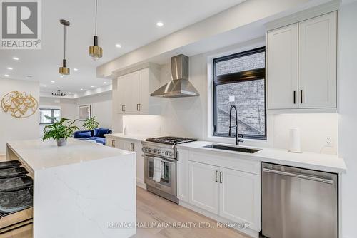 88 Greenwood Avenue, Toronto, ON - Indoor Photo Showing Kitchen With Upgraded Kitchen