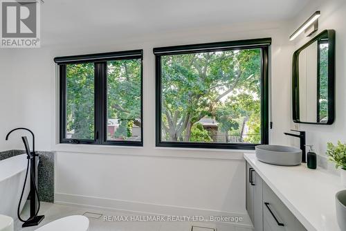 88 Greenwood Avenue, Toronto, ON - Indoor Photo Showing Bathroom