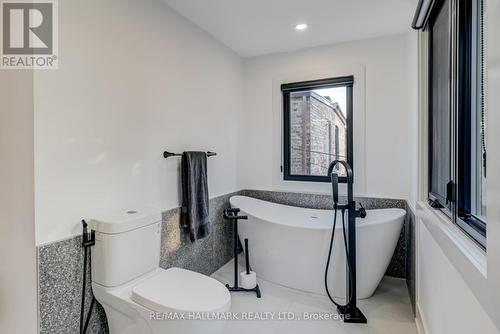 88 Greenwood Avenue, Toronto, ON - Indoor Photo Showing Bathroom