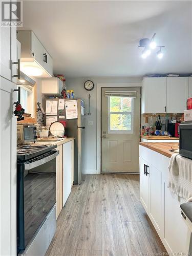 25 Holt Road, Harvey, NB - Indoor Photo Showing Kitchen