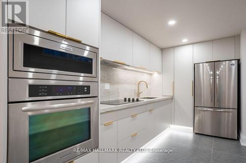 Bsmt - 56 Buckhorn Avenue, Richmond Hill, ON - Indoor Photo Showing Kitchen