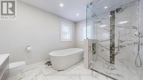 23 Santa Amato Crescent, Vaughan, ON - Indoor Photo Showing Bathroom