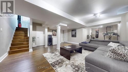 23 Santa Amato Crescent, Vaughan, ON - Indoor Photo Showing Living Room