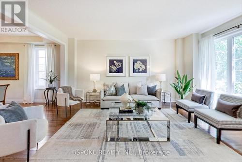 197 Rivermill Crescent, Vaughan, ON - Indoor Photo Showing Living Room