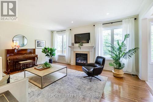 197 Rivermill Crescent, Vaughan, ON - Indoor Photo Showing Living Room With Fireplace