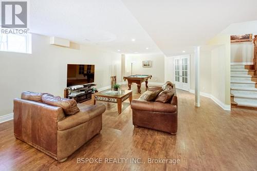 197 Rivermill Crescent, Vaughan, ON - Indoor Photo Showing Living Room