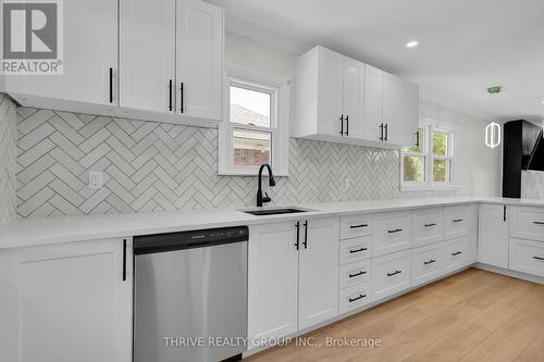 1346 Langmuir Avenue, London, ON - Indoor Photo Showing Kitchen