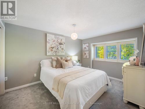 844 Laurier Avenue, Milton, ON - Indoor Photo Showing Bedroom