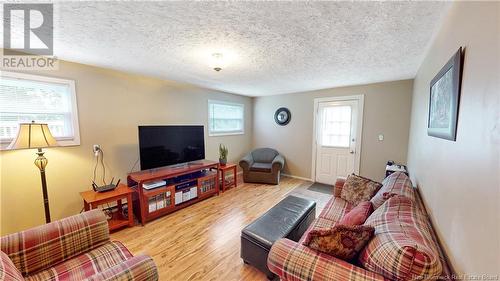 100 Brookview Crescent, Saint John, NB - Indoor Photo Showing Living Room