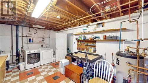 100 Brookview Crescent, Saint John, NB - Indoor Photo Showing Laundry Room