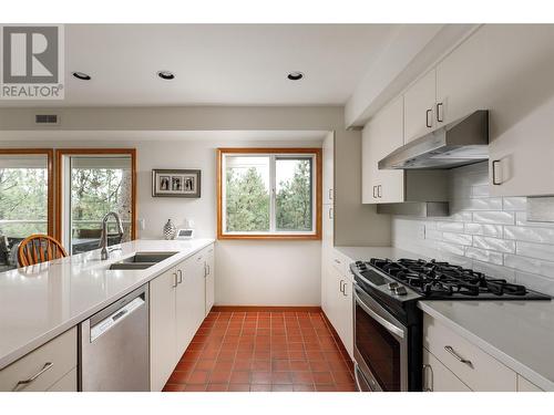 1642 West Kelowna Road, West Kelowna, BC - Indoor Photo Showing Kitchen With Double Sink