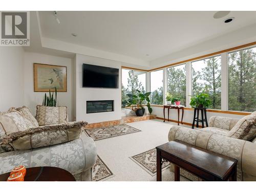 1642 West Kelowna Road, West Kelowna, BC - Indoor Photo Showing Living Room With Fireplace