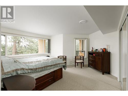 1642 West Kelowna Road, West Kelowna, BC - Indoor Photo Showing Bedroom