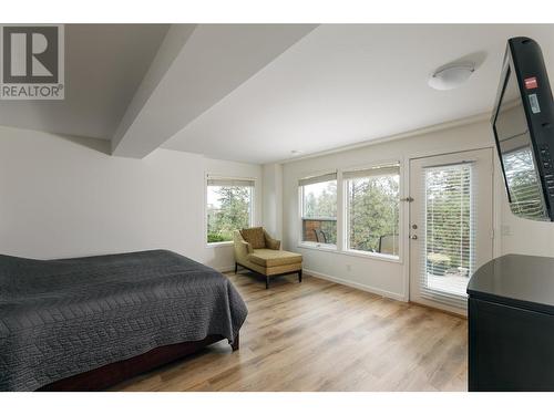 1642 West Kelowna Road, West Kelowna, BC - Indoor Photo Showing Bedroom