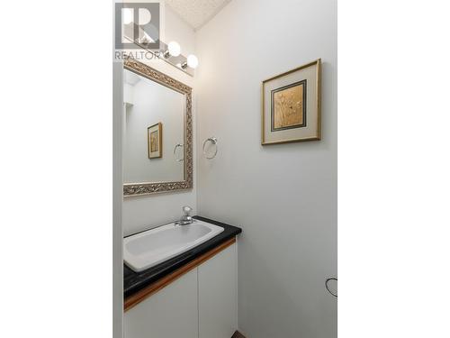 1642 West Kelowna Road, West Kelowna, BC -  Photo Showing Bathroom