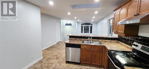 4662 Bunker Avenue, Windsor, ON - Indoor Photo Showing Kitchen With Double Sink