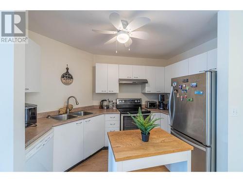 629 Lansdowne Street Unit# 205, Kamloops, BC - Indoor Photo Showing Kitchen With Double Sink