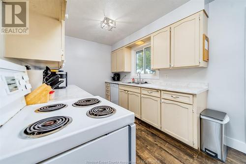 231 Detroit Line, Wheatley, ON - Indoor Photo Showing Kitchen With Double Sink