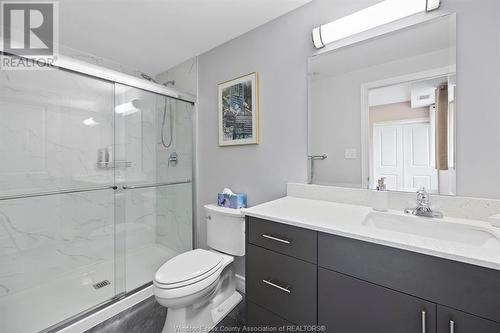 1611 Banwell Unit# 414, Windsor, ON - Indoor Photo Showing Bathroom