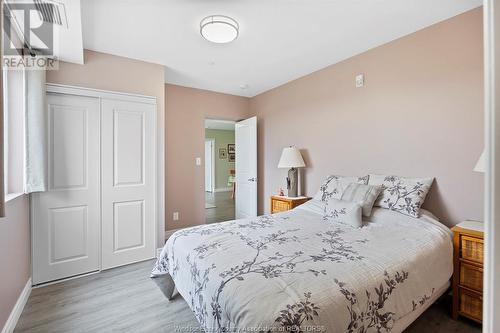 1611 Banwell Unit# 414, Windsor, ON - Indoor Photo Showing Bedroom