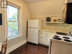 Large window in the kitchen - 