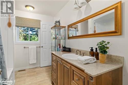 1050 Privet Drive, Minden Hills, ON - Indoor Photo Showing Bathroom