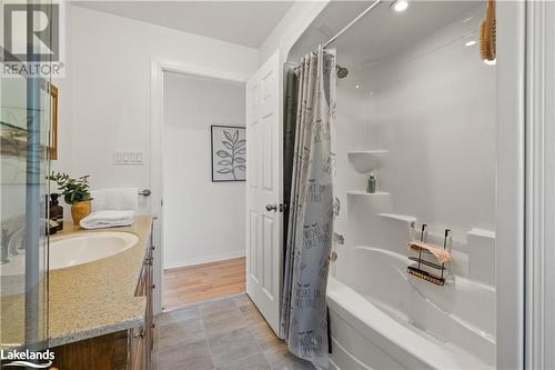 1050 Privet Drive, Minden Hills, ON - Indoor Photo Showing Bathroom