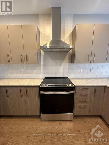 608 Knotridge Street, Ottawa, ON - Indoor Photo Showing Kitchen