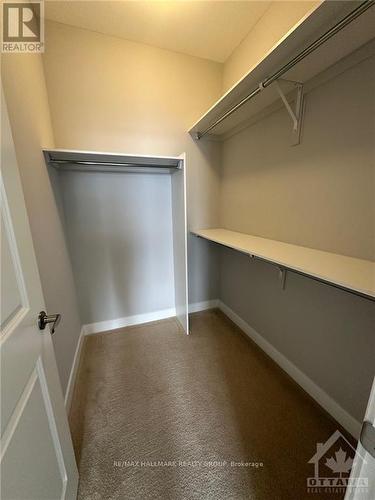 608 Knotridge Street, Ottawa, ON - Indoor With Storage