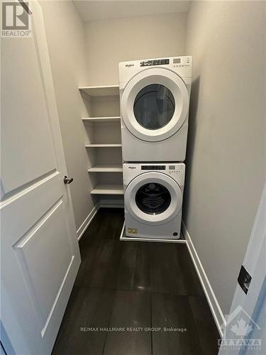 608 Knotridge Street, Ottawa, ON - Indoor Photo Showing Laundry Room