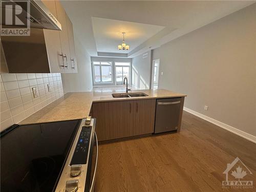 608 Knotridge Street, Ottawa, ON - Indoor Photo Showing Kitchen With Double Sink