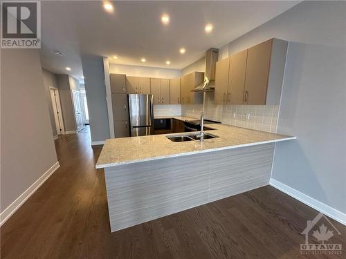 608 Knotridge Street, Ottawa, ON - Indoor Photo Showing Kitchen With Double Sink