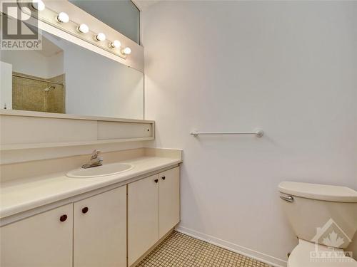 306 Cathcart Street, Ottawa, ON - Indoor Photo Showing Bathroom