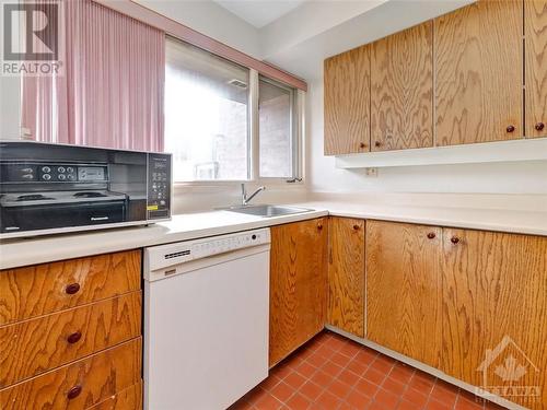 306 Cathcart Street, Ottawa, ON - Indoor Photo Showing Kitchen