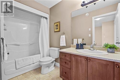 2310 Algonquin Unit# 29, Sudbury, ON - Indoor Photo Showing Bathroom