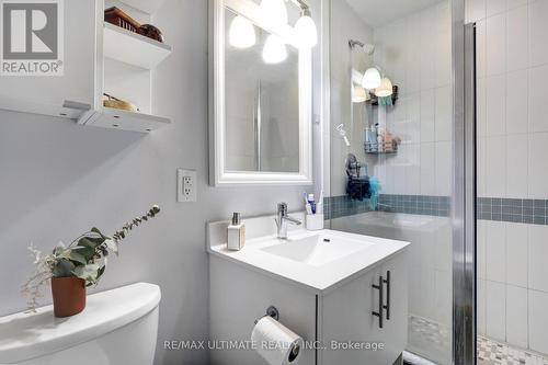 1330 - 165 Legion Road N, Toronto, ON - Indoor Photo Showing Bathroom