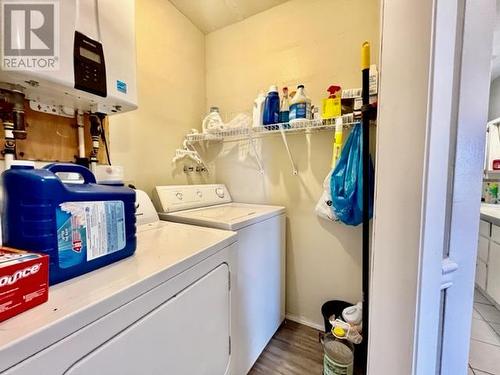 2524 Churchill Road, West Kelowna, BC - Indoor Photo Showing Laundry Room