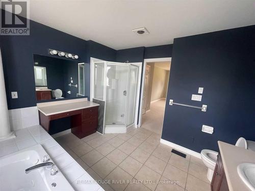 1700 Bishop Court, Oshawa (Samac), ON - Indoor Photo Showing Bathroom