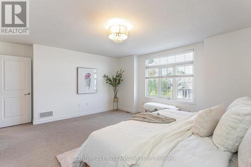 1316 Whetherfield Street, London, ON - Indoor Photo Showing Bedroom